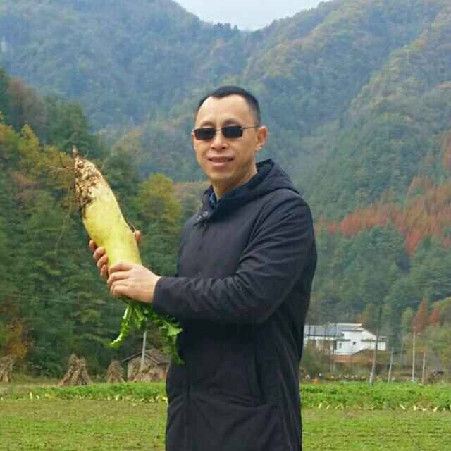 墨迹男的第一张照片--连江相亲服务中心