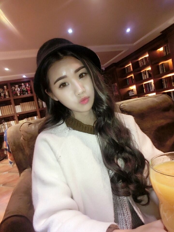 气质小妹的第三张照片--连江相亲服务中心