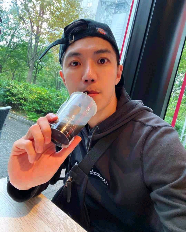 苏天奇的第一张照片--连江相亲服务中心