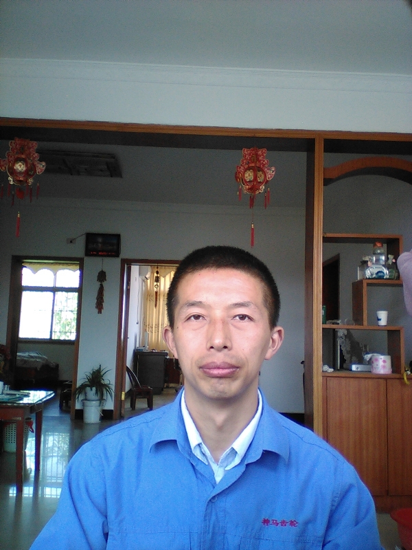 红玫瑰的第一张照片--连江相亲服务中心