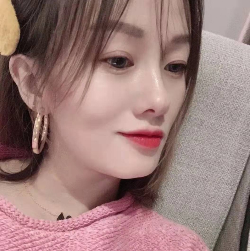 微醺的笑容的第一张照片--连江相亲服务中心