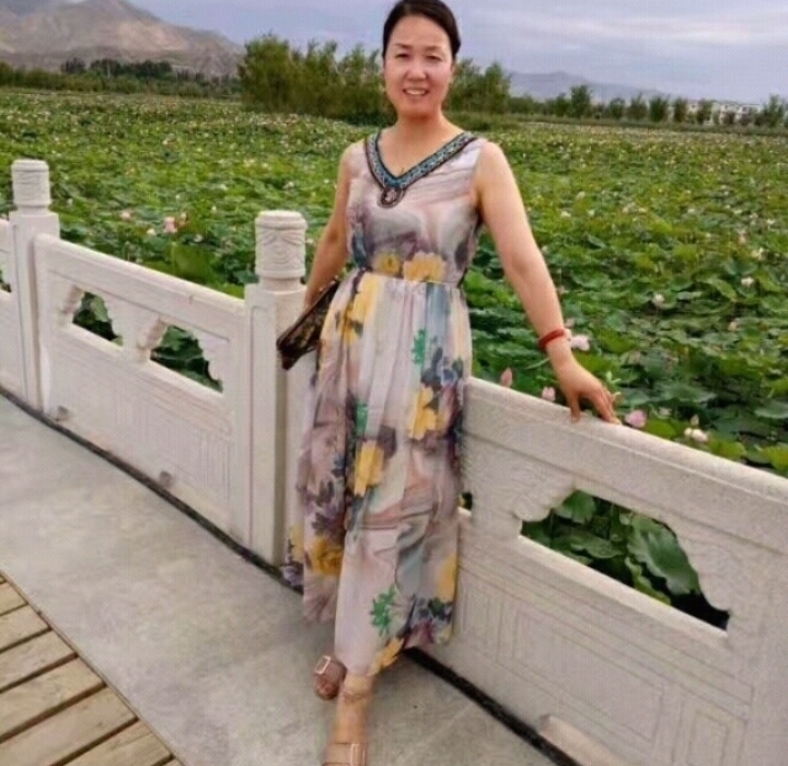 红叶的第一张照片--连江相亲服务中心