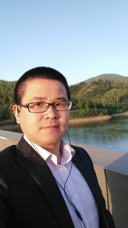 顾律师的第三张照片--连江相亲服务中心