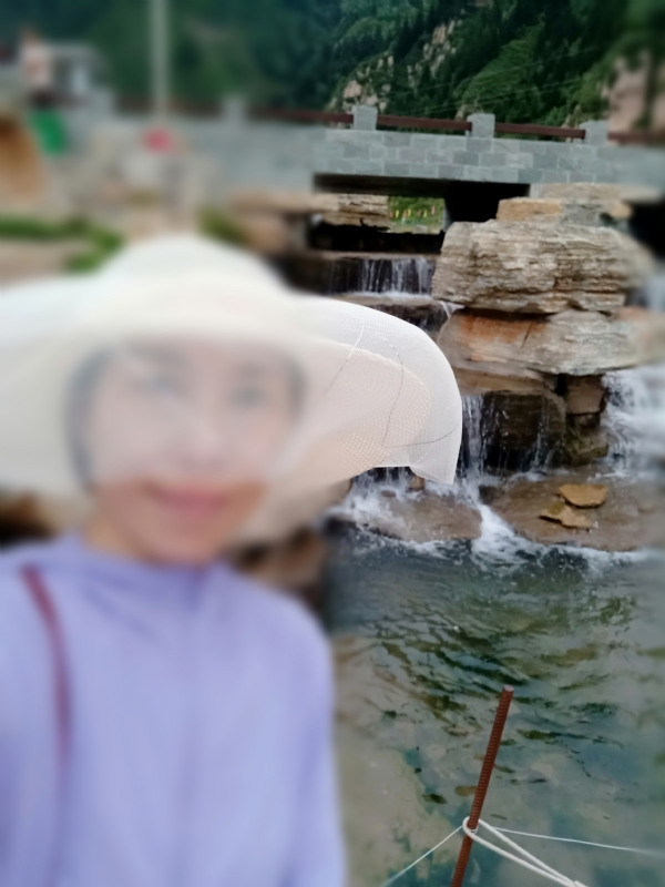 沥秋的第一张照片--连江相亲服务中心