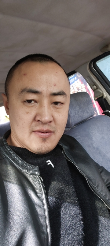 精神九哥的第一张照片--连江相亲服务中心