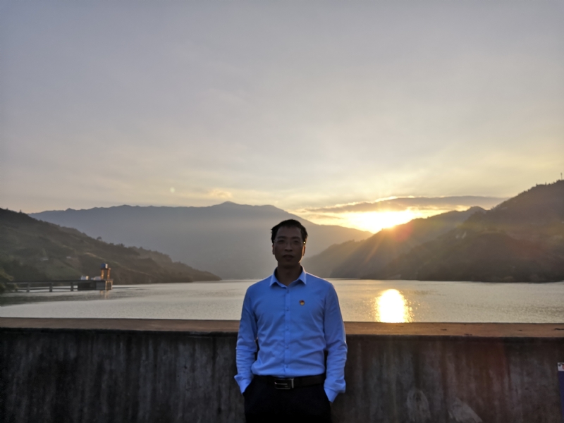 庸人自扰的第一张照片--连江相亲服务中心