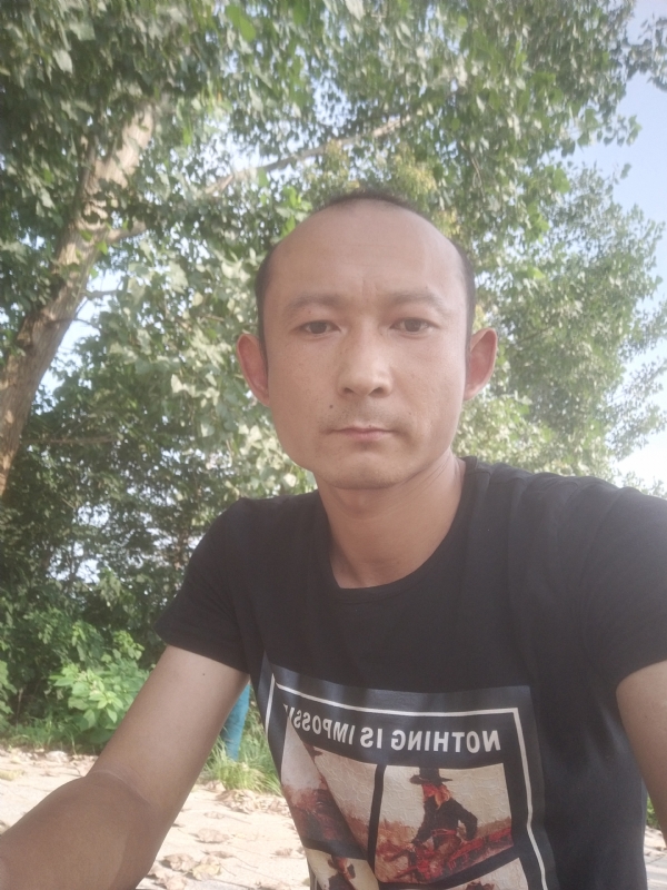 80大叔的第二张照片--连江相亲服务中心