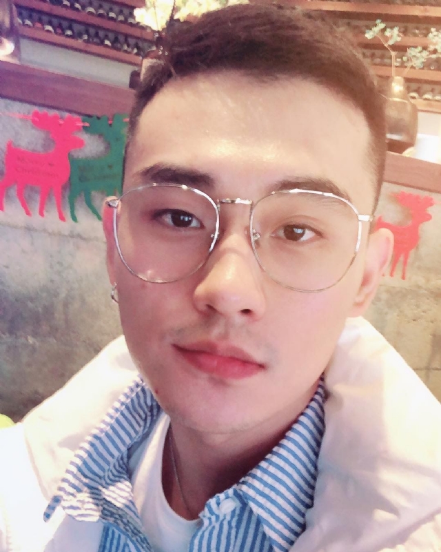 胡强很孤单的第一张照片--连江相亲服务中心