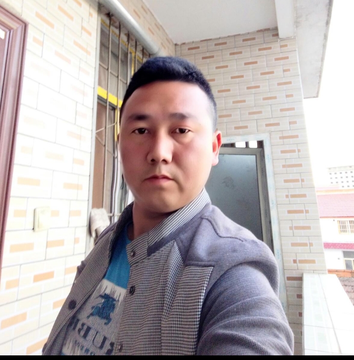 帅帅的大叔的第一张照片--连江相亲服务中心