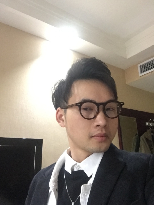 曾亮的第三张照片--连江相亲服务中心
