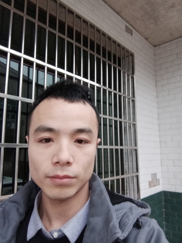 笑得那么开心的第三张照片--连江相亲服务中心