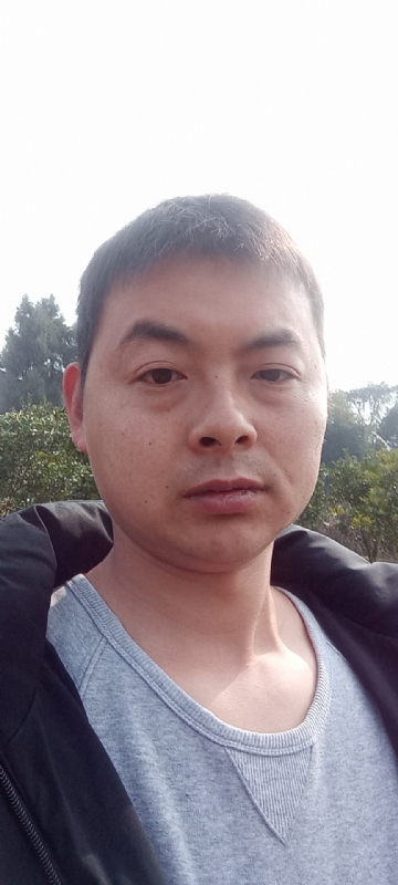 亲亲抱抱我爱你的第一张照片--连江相亲服务中心