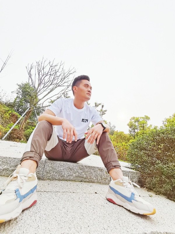 一个人，干净利落的第一张照片--连江相亲服务中心