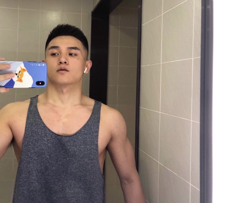 李文亮的第一张照片--连江相亲服务中心