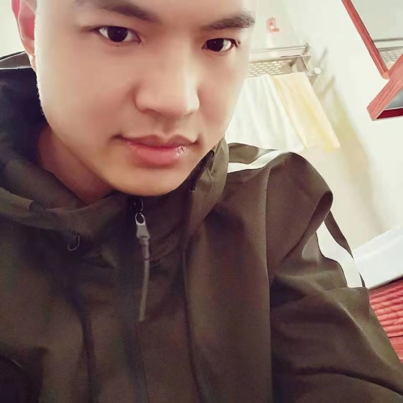 高大上的宅男的第二张照片--连江相亲服务中心