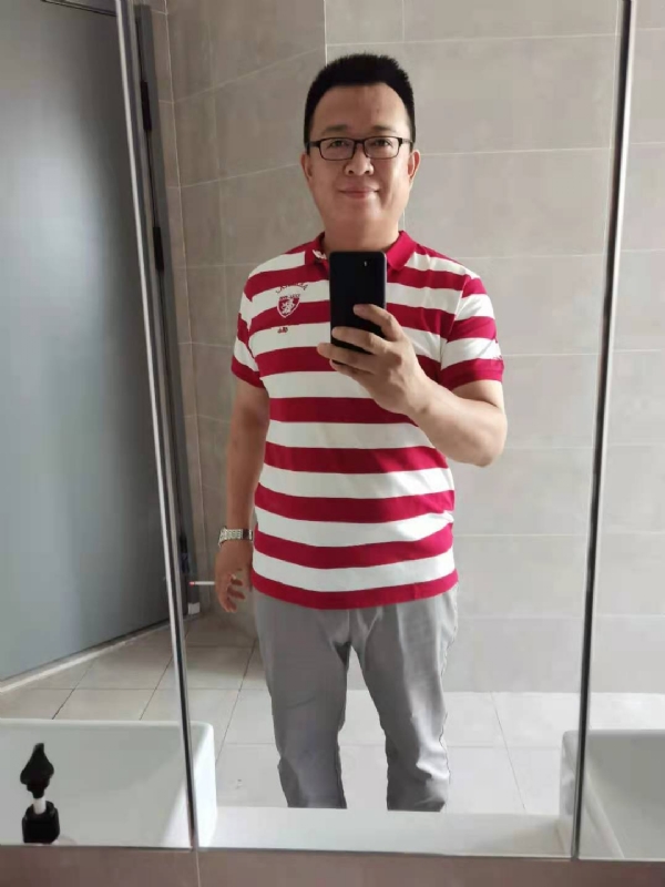 行走的打桩机的第一张照片--连江相亲服务中心