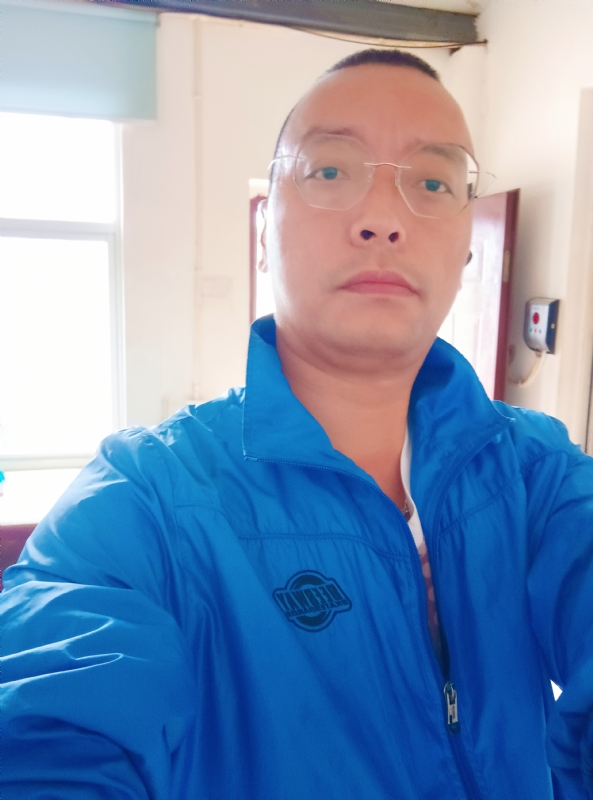 通海混混的第一张照片--连江相亲服务中心
