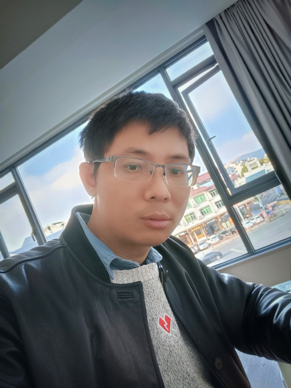 也许只是缺少一个拥抱的第二张照片--连江相亲服务中心
