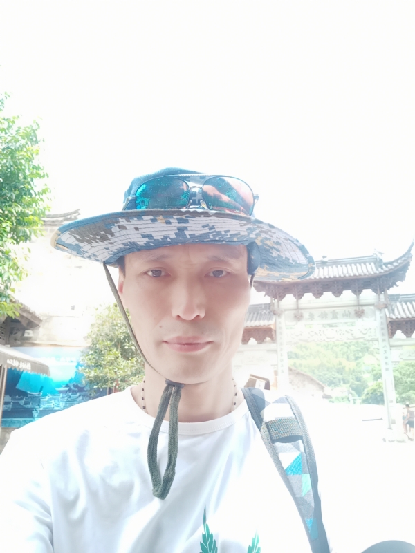 童群海的第一张照片--连江相亲服务中心