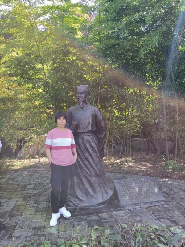 秋天的菊花的第一张照片--连江相亲服务中心