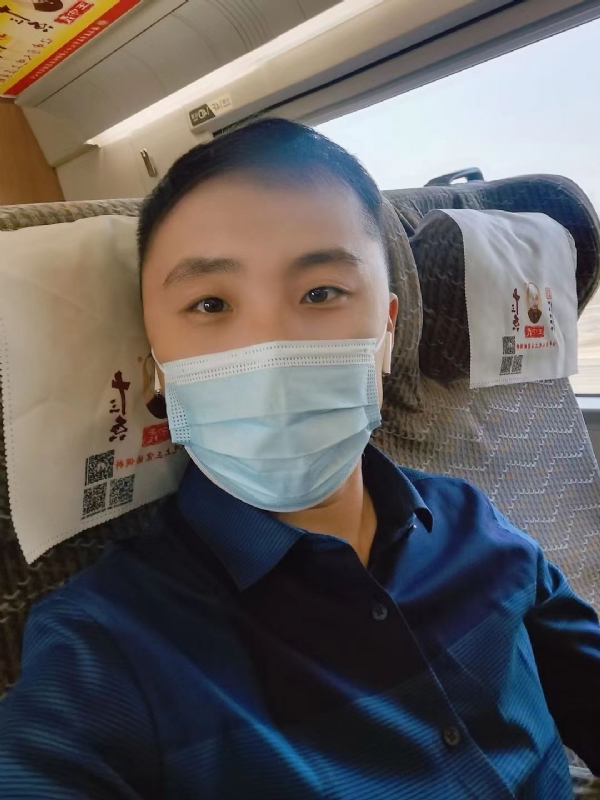 孤独的小屁猪的第二张照片--连江相亲服务中心