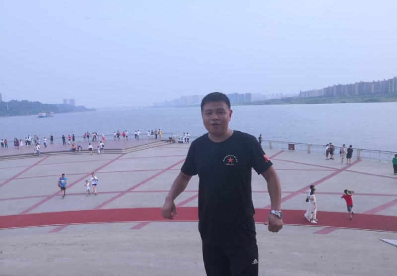 曾经心疼的我的第一张照片--连江相亲服务中心