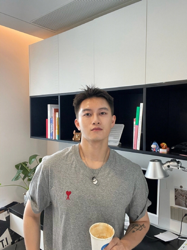 月光之下的第二张照片--连江相亲服务中心