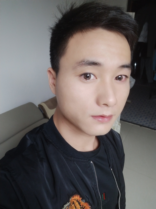 何凡的第三张照片--连江相亲服务中心