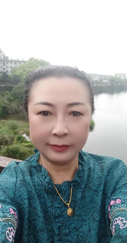雨中情的第一张照片--连江相亲服务中心