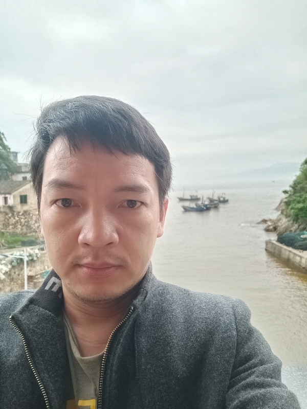 啊亮的第一张照片--连江相亲服务中心