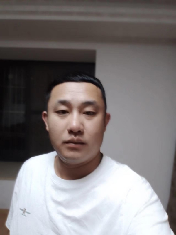 魔尊的第一张照片--连江相亲服务中心