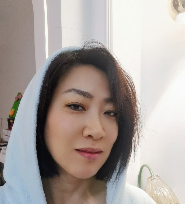 火玫瑰的第一张照片--连江相亲服务中心
