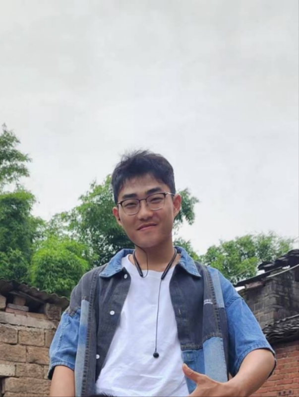 越努力越幸运的第一张照片--连江相亲服务中心