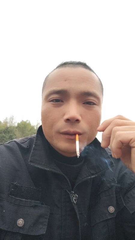 伯爵的第一张照片--连江相亲服务中心