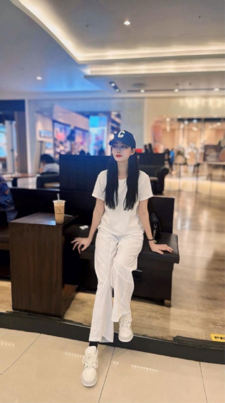 卖火柴的小女孩的第一张照片--连江相亲服务中心