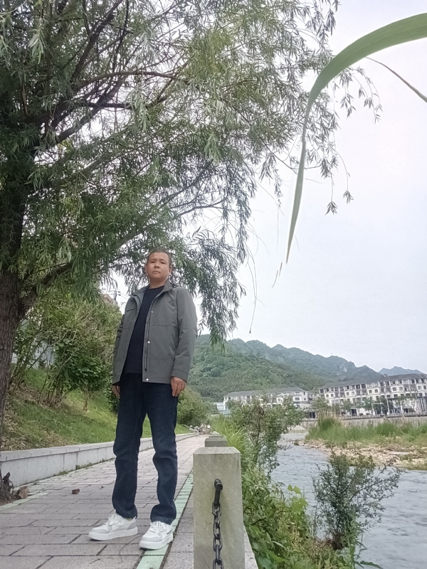 飞雪飘零的第一张照片--连江相亲服务中心
