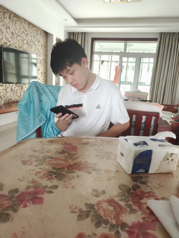 铁在烧的第一张照片--连江相亲服务中心
