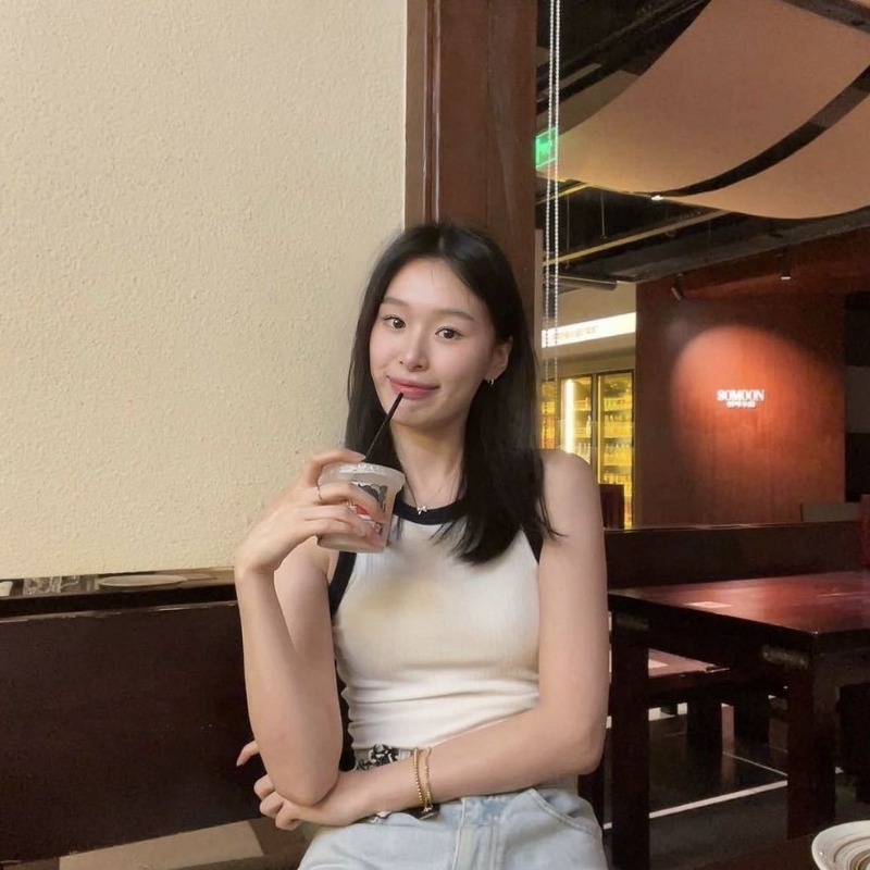羽毛的第一张照片--连江相亲服务中心