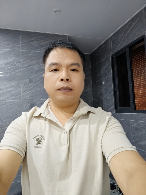 刘两水的第一张照片--连江相亲服务中心