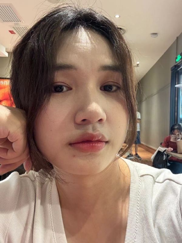 粉墨的第一张照片--连江相亲服务中心