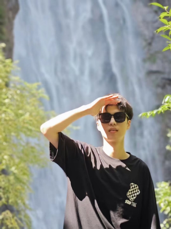 大橙子的第一张照片--连江相亲服务中心