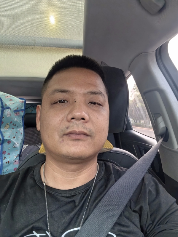 卖电池的大叔的第一张照片--连江相亲服务中心